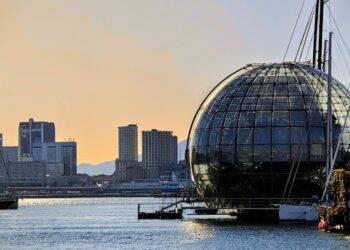 Genova: sinfonia di pietra, sale e futuro