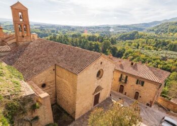 Cetona, un viaggio nel gusto tra tradizioni e borghi medievali