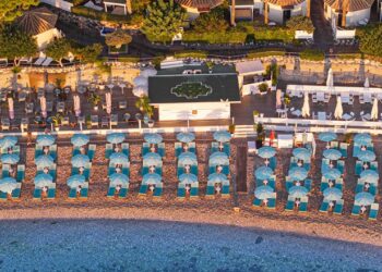 L'hotel si fa racconto: a Roma e Taormina il soggiorno è un podcast d'autore