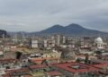 500 cupole sui tetti del Duomo: storia e bellezza con vista su Napoli