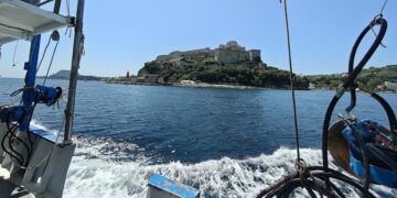 Viaggio nei Campi Flegrei: tra la Sibilla, l'oro rosso e i contadini del mare
