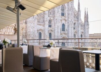 Terrazza Duomo 21: estate milanese con vista