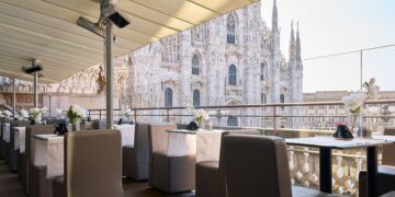 Terrazza Duomo 21: estate milanese con vista