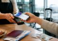 Wallet digitali in viaggio: ecco perché si abbandona sempre di più il contante