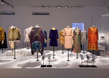 Dalí e la Moda: oltre 200 opere a Palazzo Reale