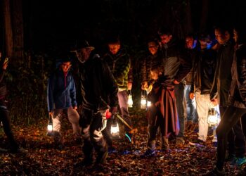 Carnia, la notte di Halloween tra lanterne e antichi riti